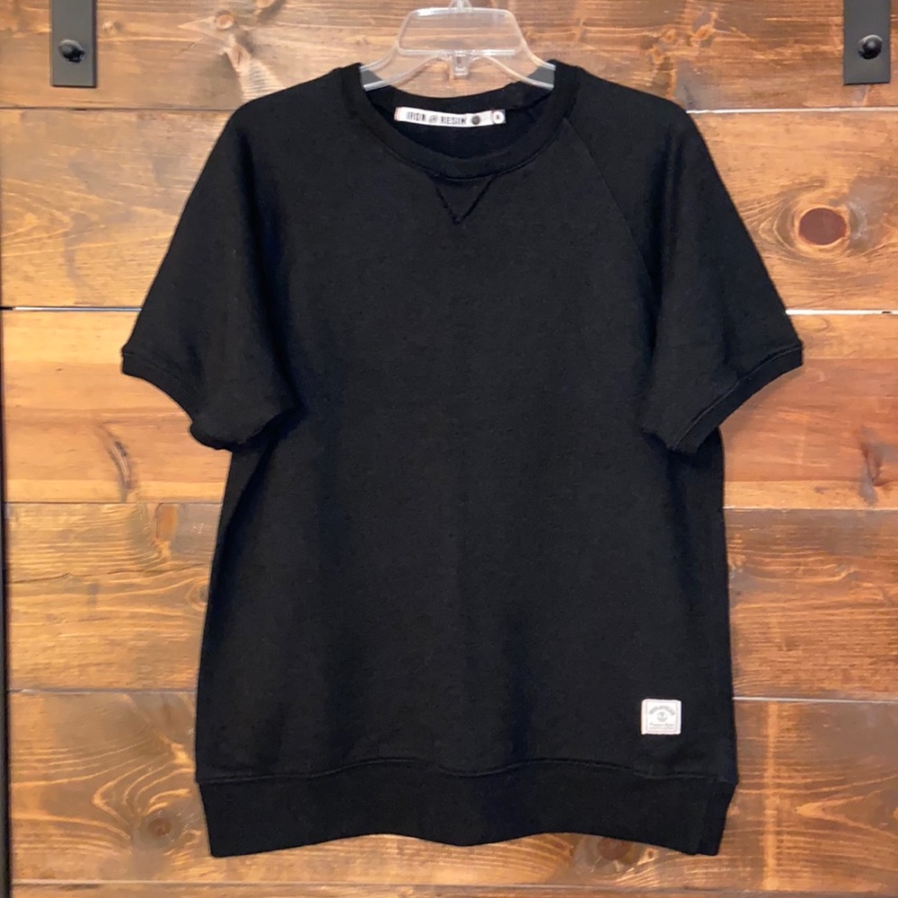 Iron and Resin Short Sleeve Sweatshirt